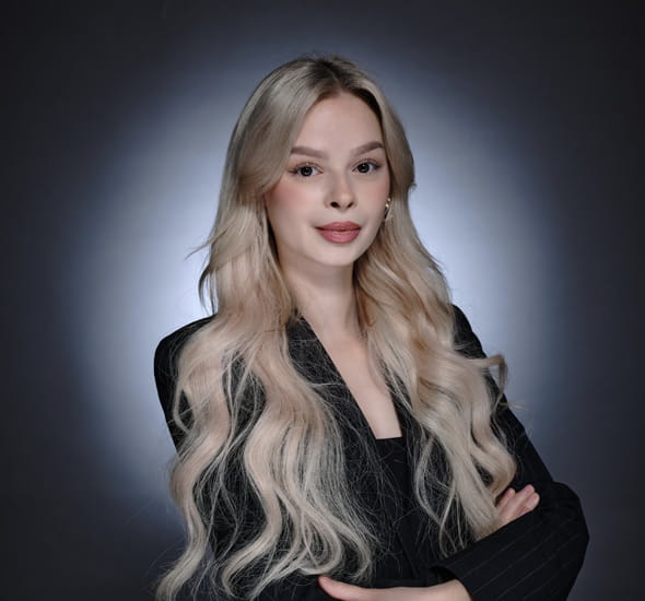 Porträt von Luisa Mauer aus dem Bereich Human Resources der AWO Wiesbaden